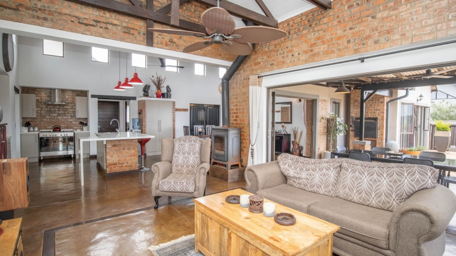 To Let 3 Bedroom Property for Rent in The Coves North West